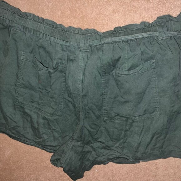 Terra & Sky Women 3XL (24w-26w) Olive Green Pull On Pocket Ruffle Top Belt Short - Picture 8 of 8
